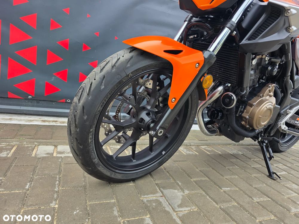 Honda CB - 12