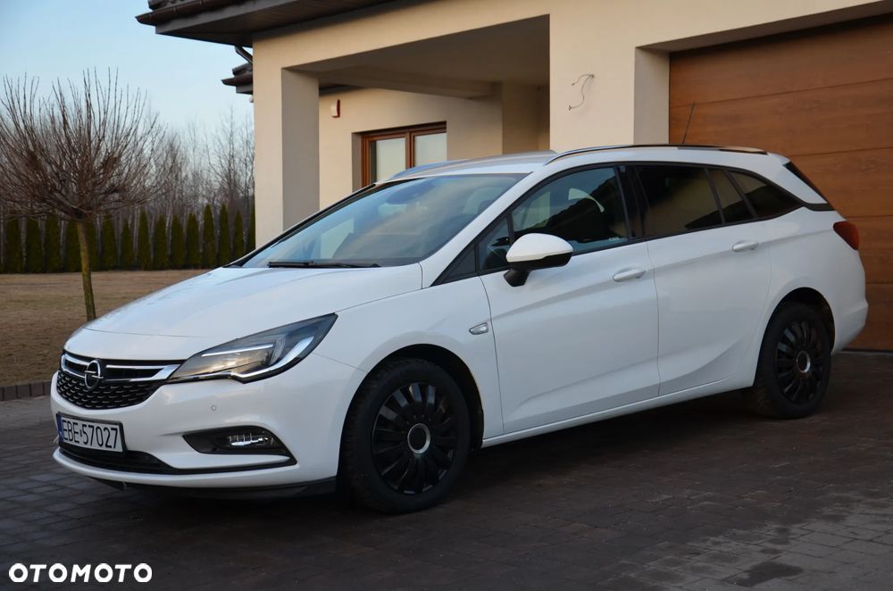 Opel Astra 1.4 Turbo ON - 1
