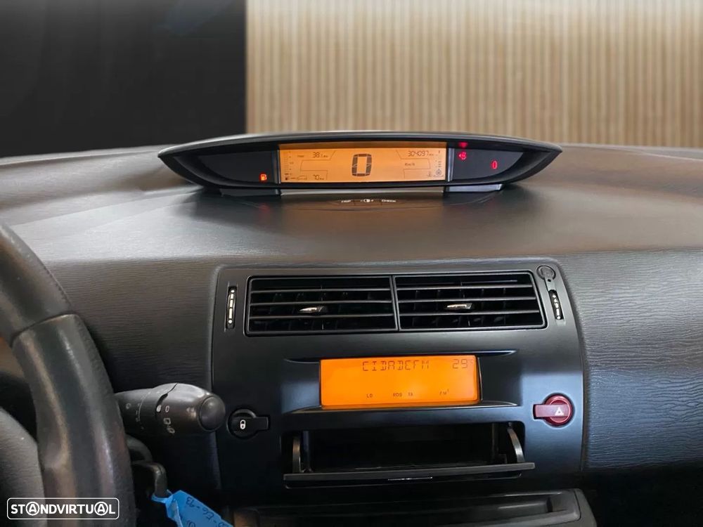 Citroën C4 1.6 HDi SX - 10