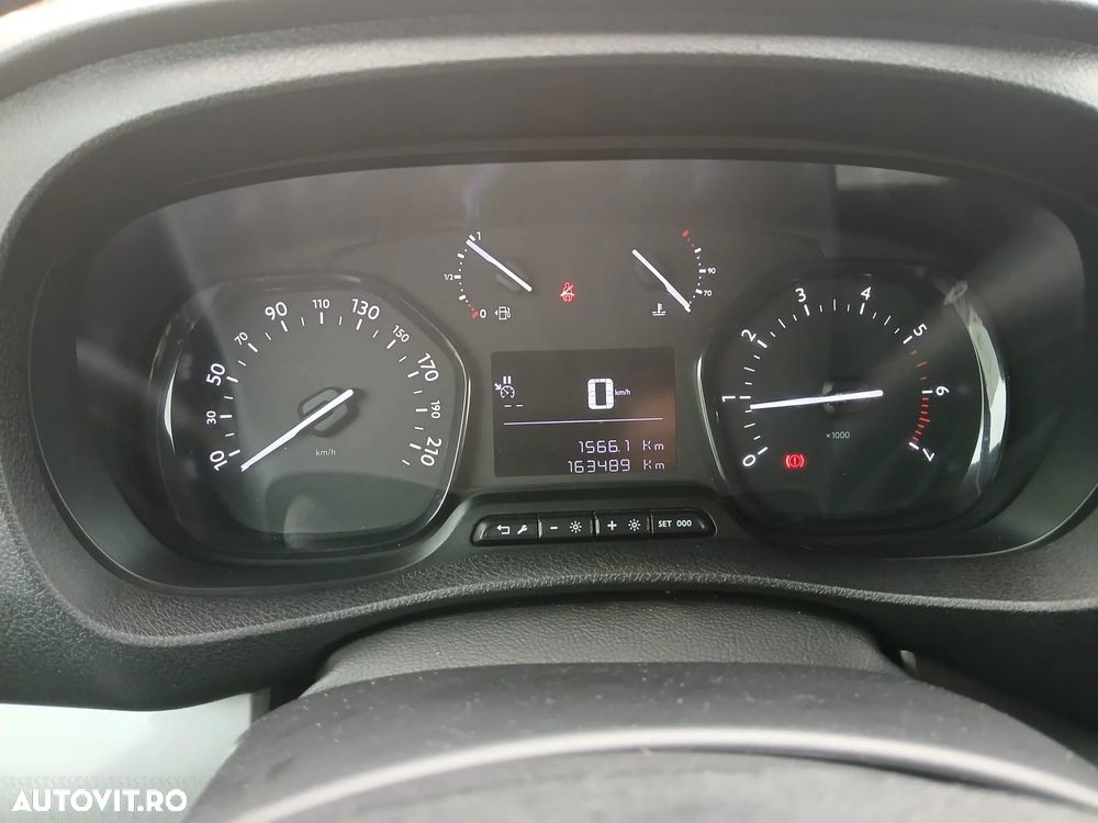 Citroën Spacetourer - 11