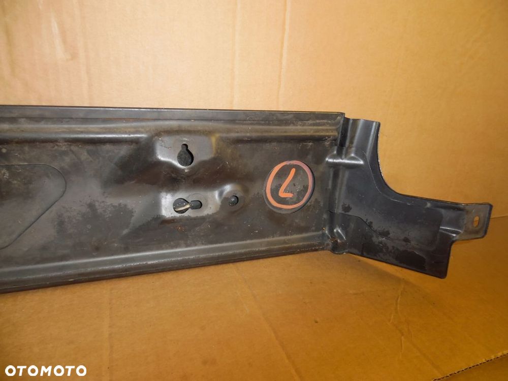 T5 MASKOWNICA SZYNY DRZWI PRZESUWNYCH LEWYCH - 4