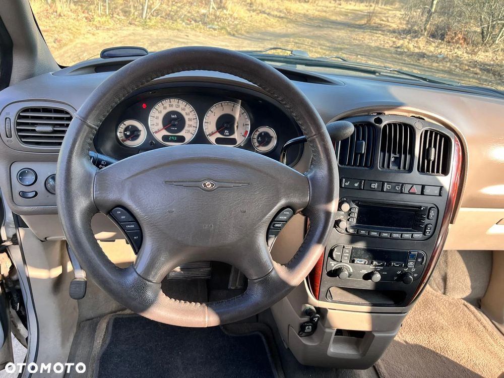 Chrysler Grand Voyager 3.3L Limited - 9