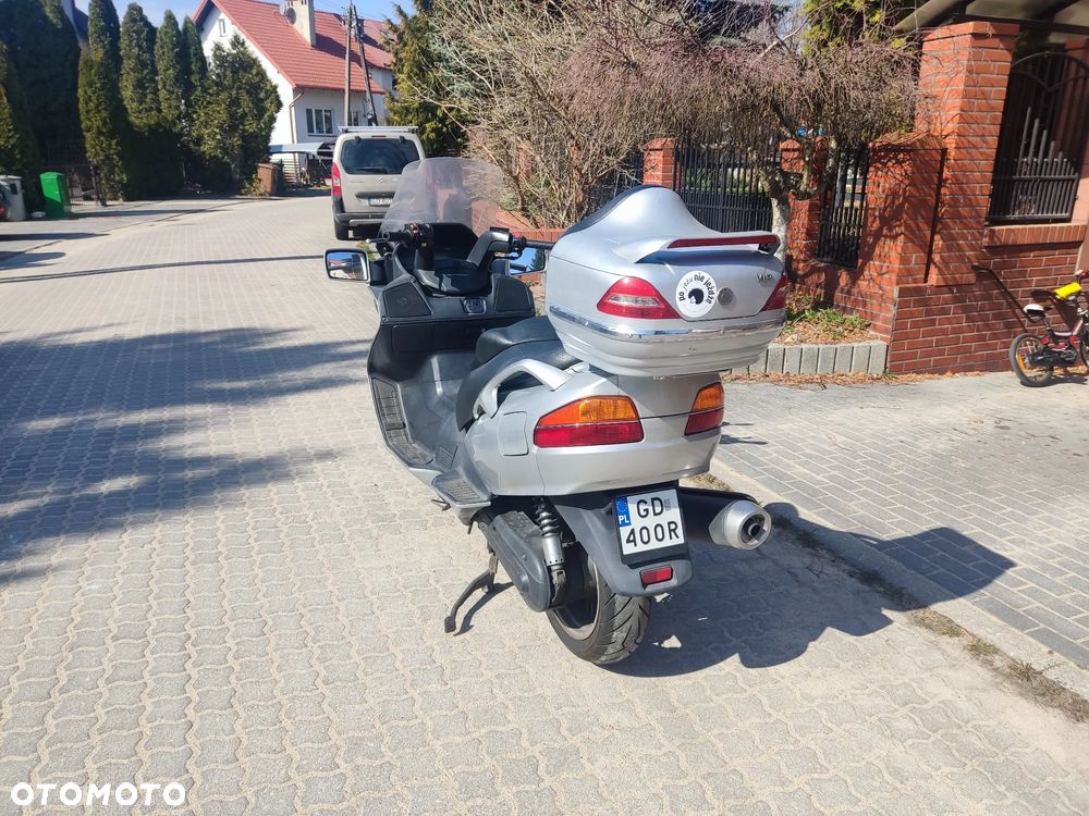 Suzuki Burgman - 6