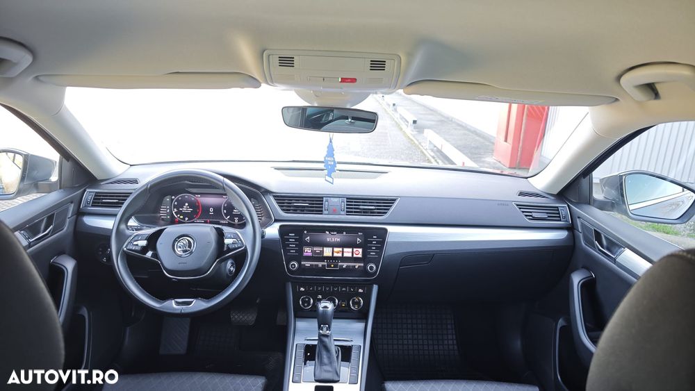 Skoda Superb 2.0 TDI DSG Ambition - 11