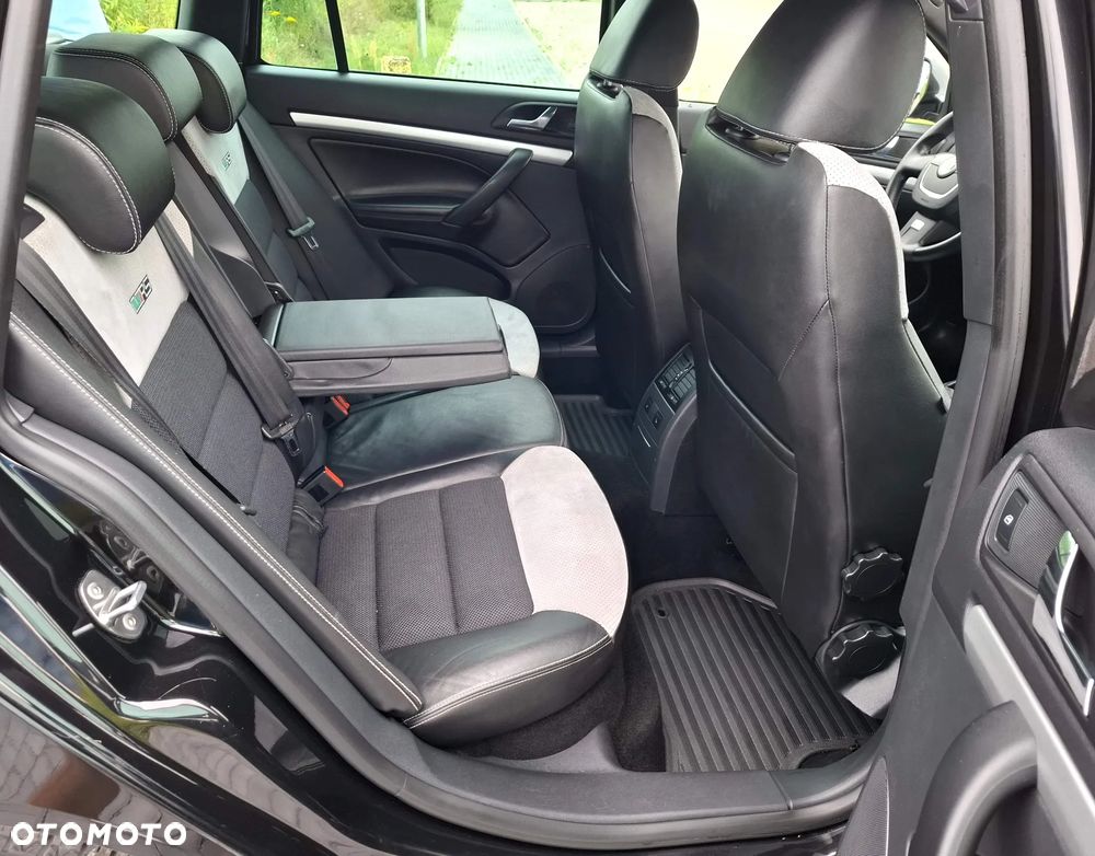 Skoda Octavia 2.0 TDI CR DPF RS - 31