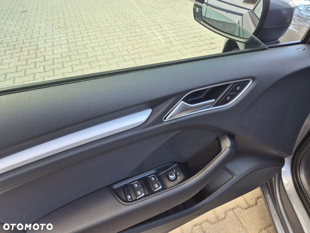 Audi A3 Sportback 1.6 TDI Attraction - 22