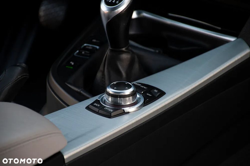 BMW Seria 3 320d M Sport Edition - 23