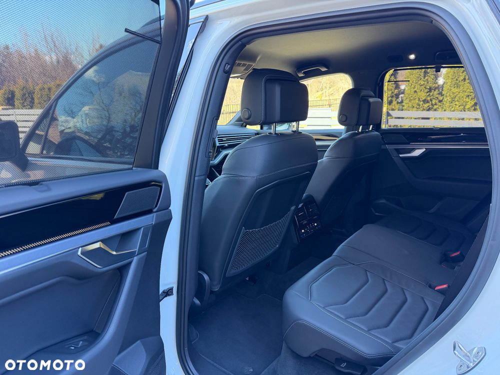 Volkswagen Touareg 3.0 V6 TDI 4Motion R-Line - 17