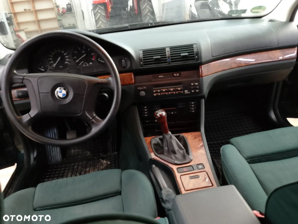 BMW Seria 5 - 10