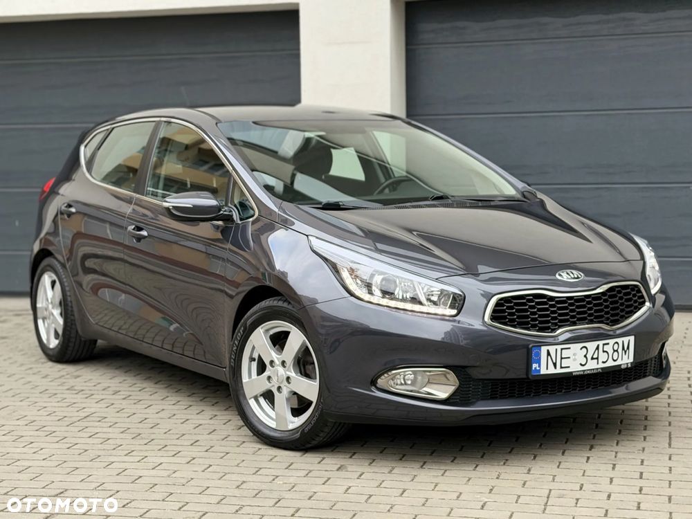 Kia Ceed - 4