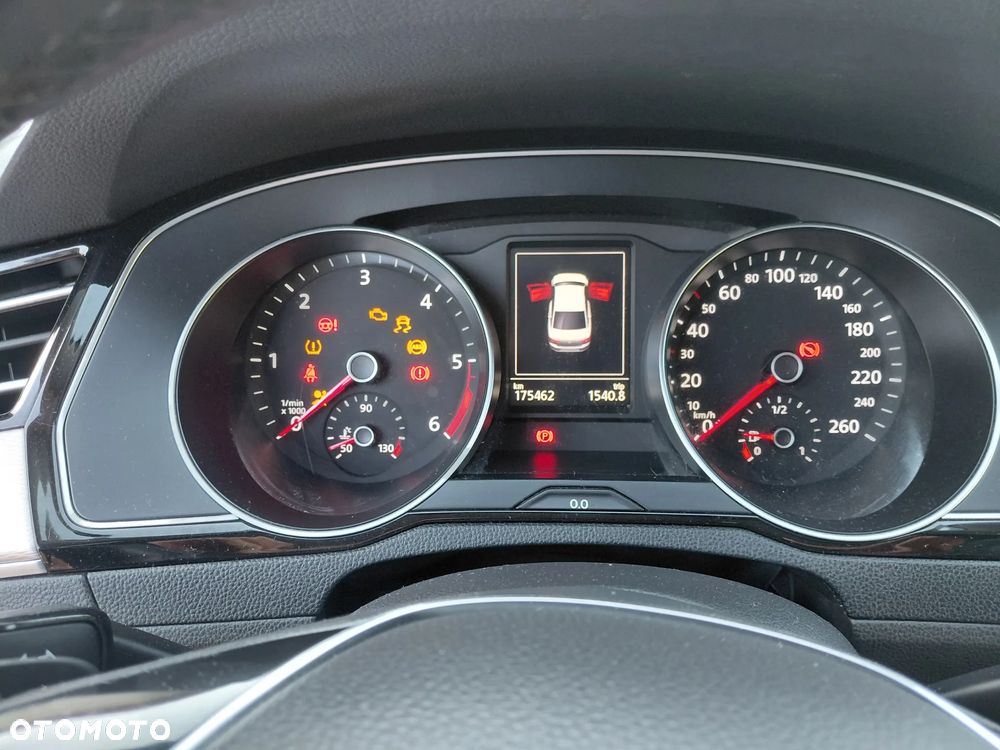 Volkswagen Passat 2.0 TDI (BlueMotion Technology) DSG Comfortline - 20