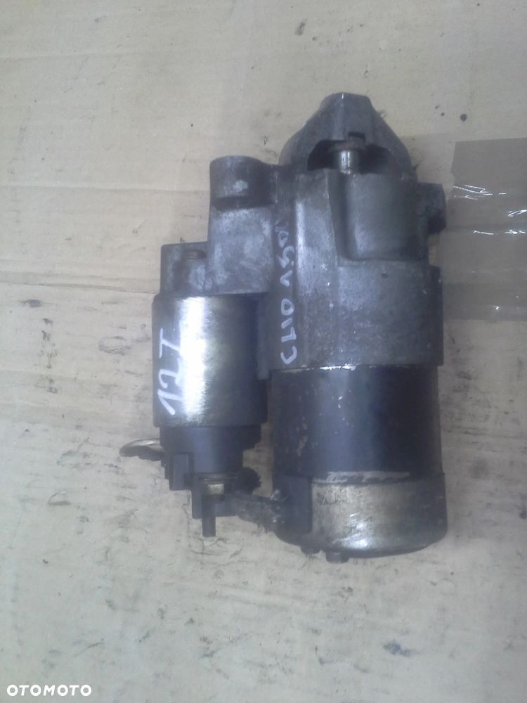 Renault Clio 1.5 DCi rozrusznik 8200227092  M000T91581 - 3