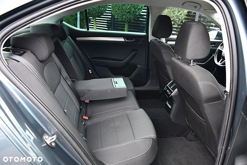 Skoda Superb 1.6 TDI DSG Style - 21