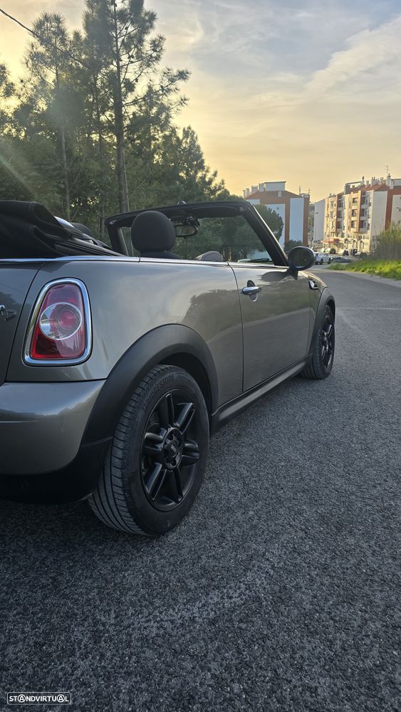 MINI Cabrio Cooper D Auto - 14
