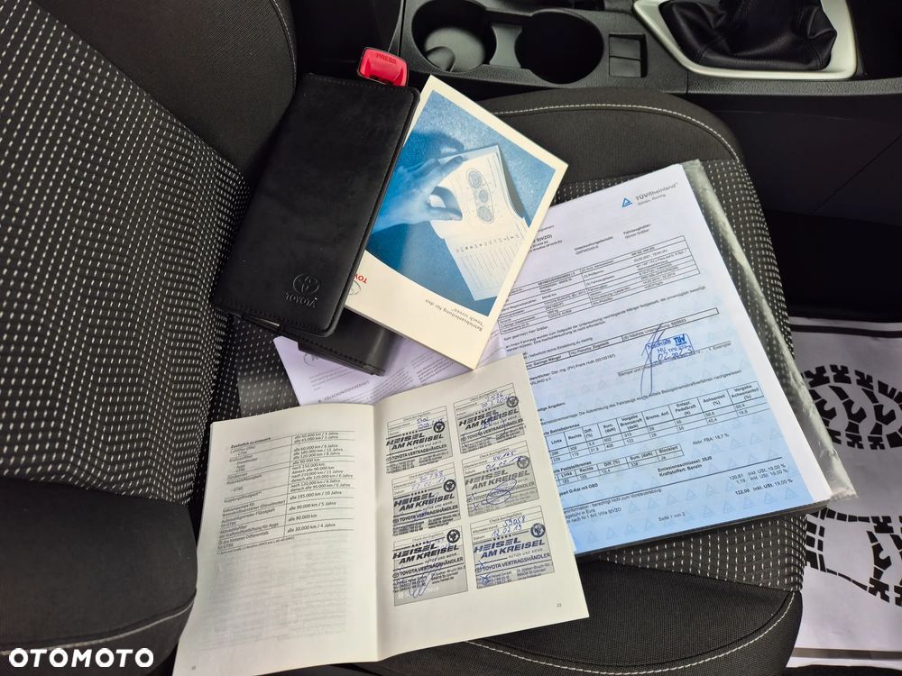 Toyota Auris 1.6 Premium Start - 31