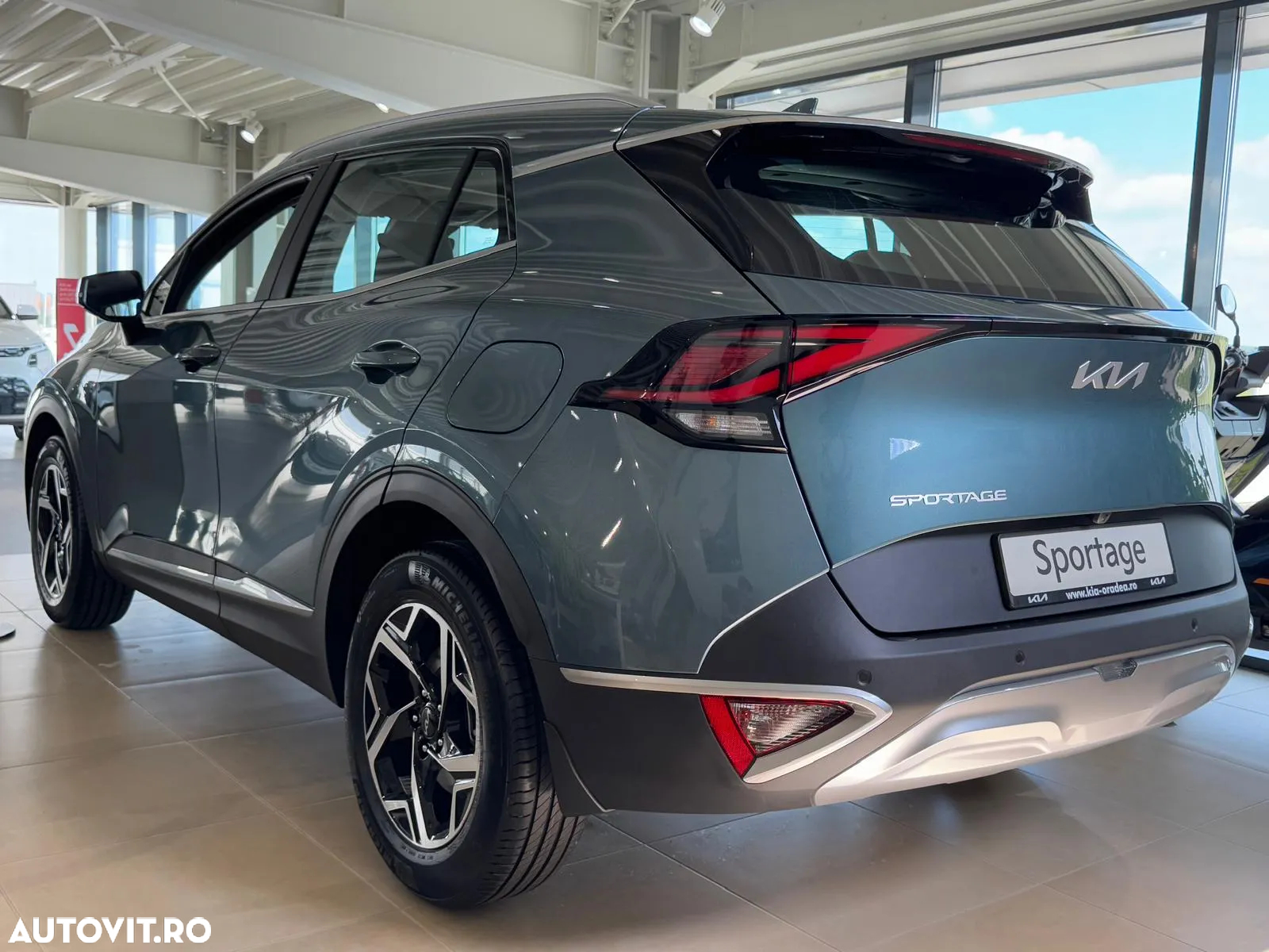 Kia Sportage 1.6 T-GDI 6MT 4x2 Urban - 3