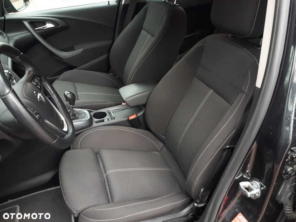 Opel Astra 1.6 CDTI Cosmo - 11