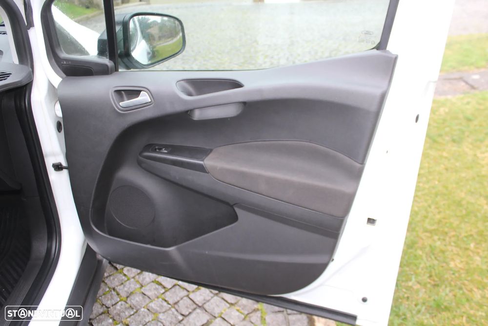 Ford TRANSIT COURIER - 23