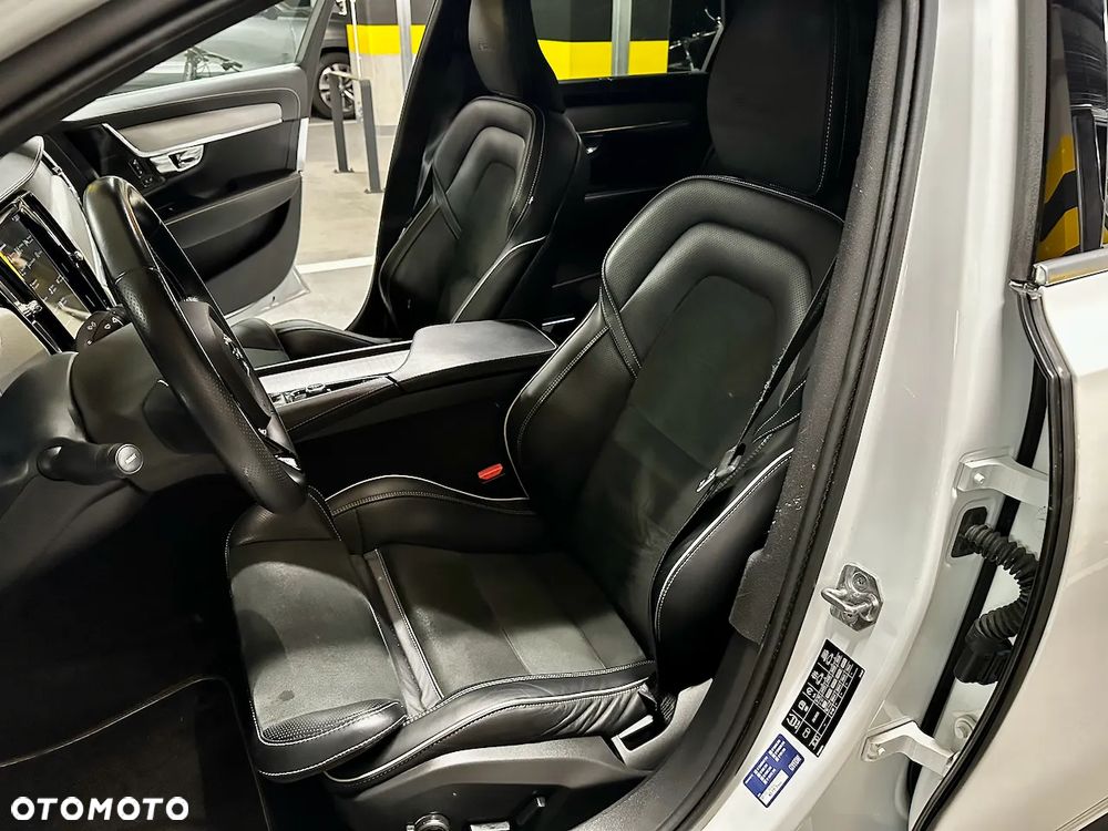 Volvo S90 T6 GPF AWD R-Design - 27