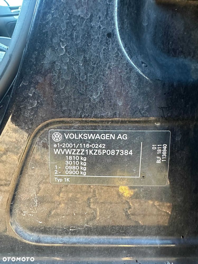 Volkswagen Golf - 8
