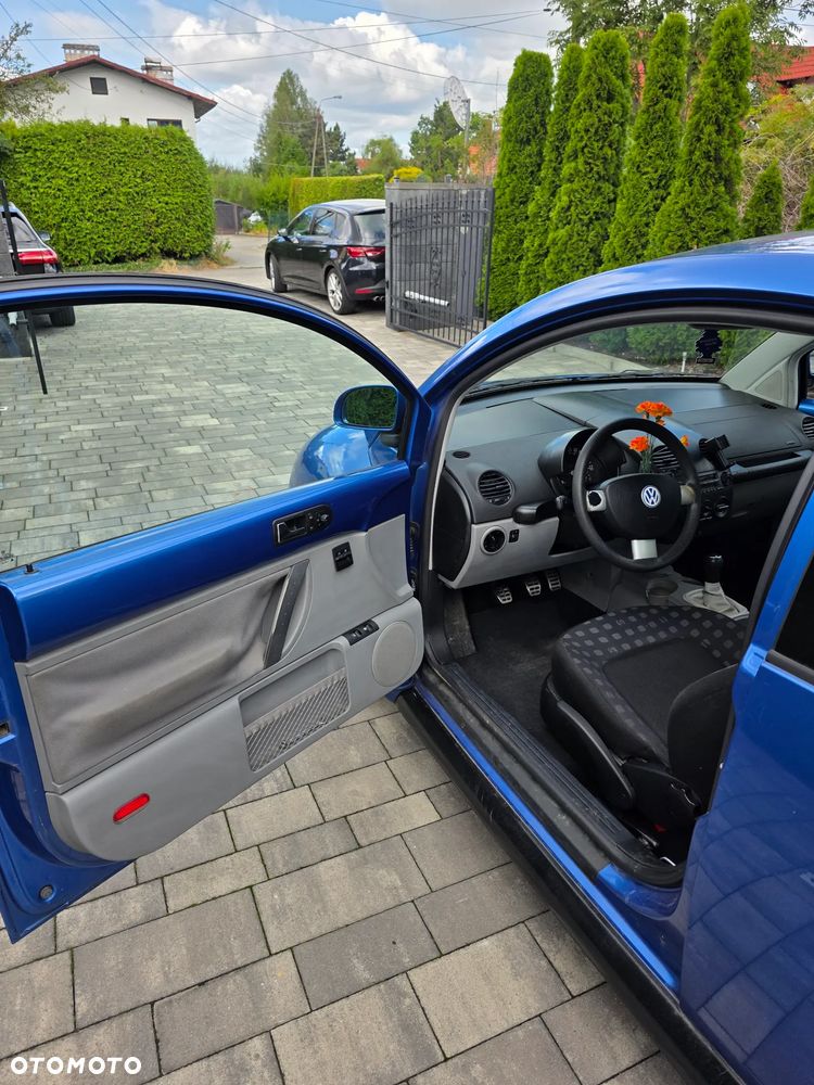 Volkswagen New Beetle 2.0 - 12