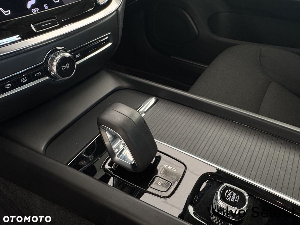 Volvo V60 Cross Country - 13