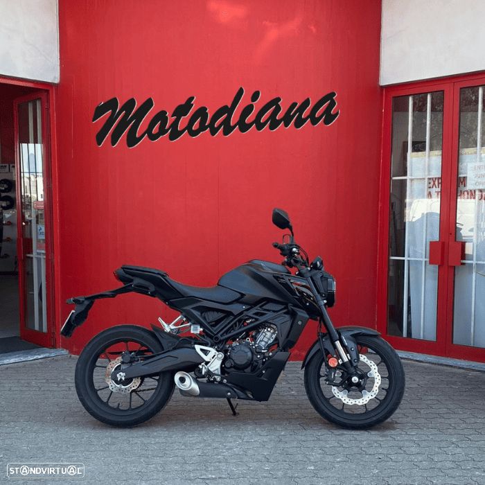 Honda CB 125R - 4