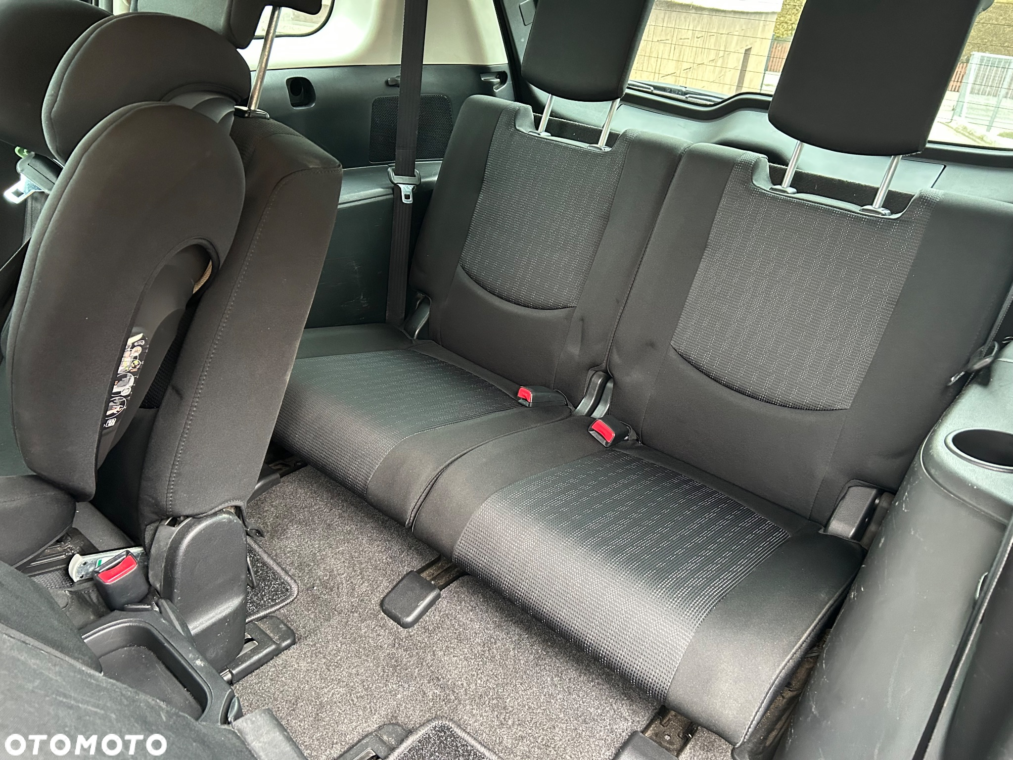 Mazda 5 - 16