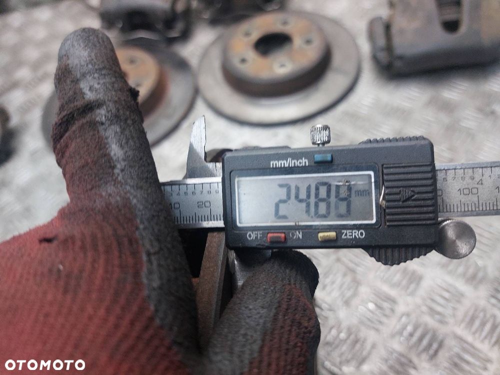 TARCZE HAMULCOWE PRZÓD TYŁ + ZACISK PRZÓD TYŁ FORD FOCUS MK2 1.6 TDCI - 6