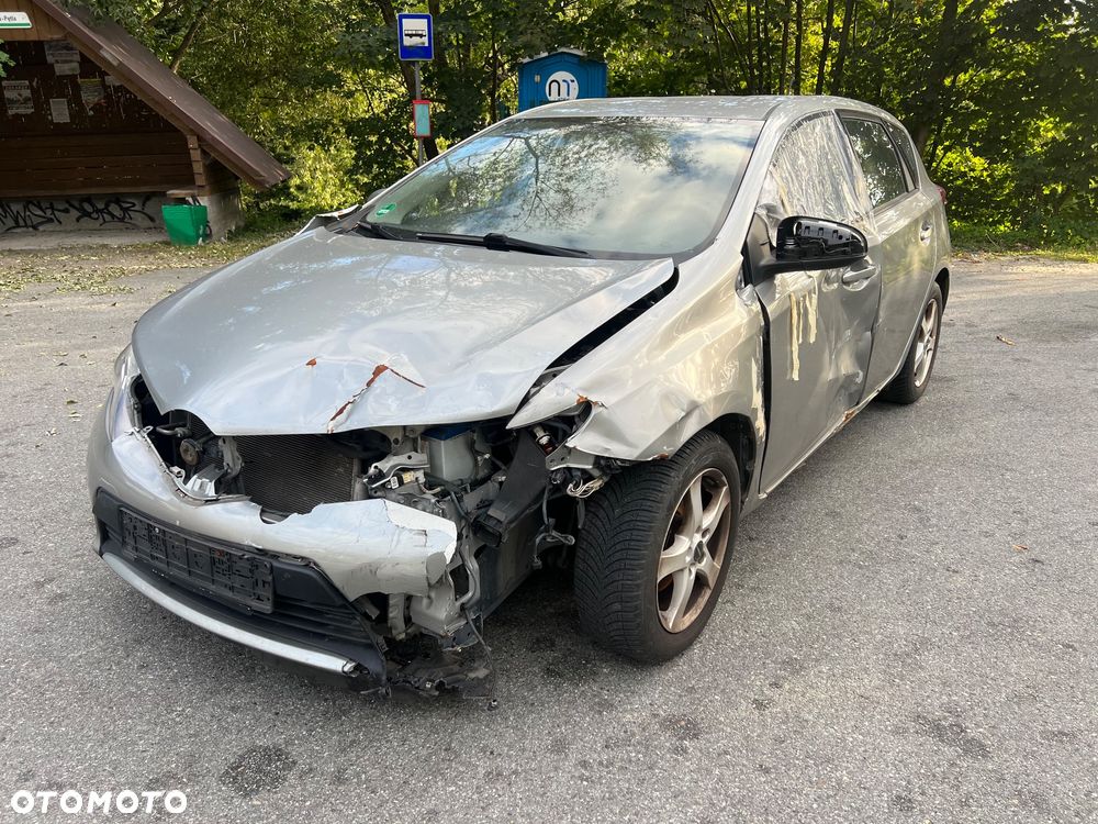 Toyota Auris 1.33 Dual-VVT-i Edition - 2