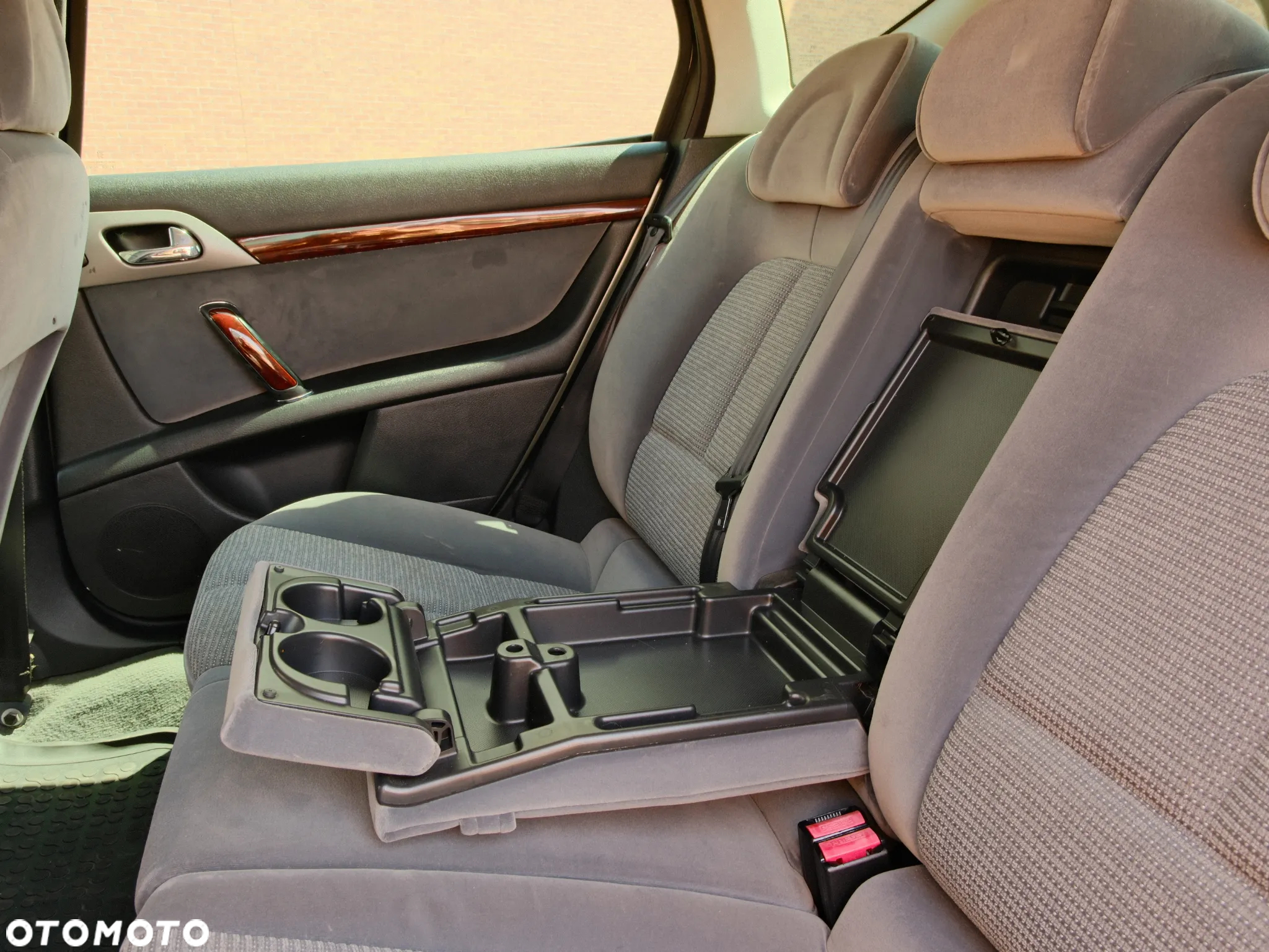 Peugeot 407 2.0 HDI ST Komfort EU3 - 32