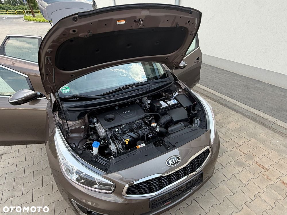 Kia Ceed 1.6 GDI Platinum Edition - 36