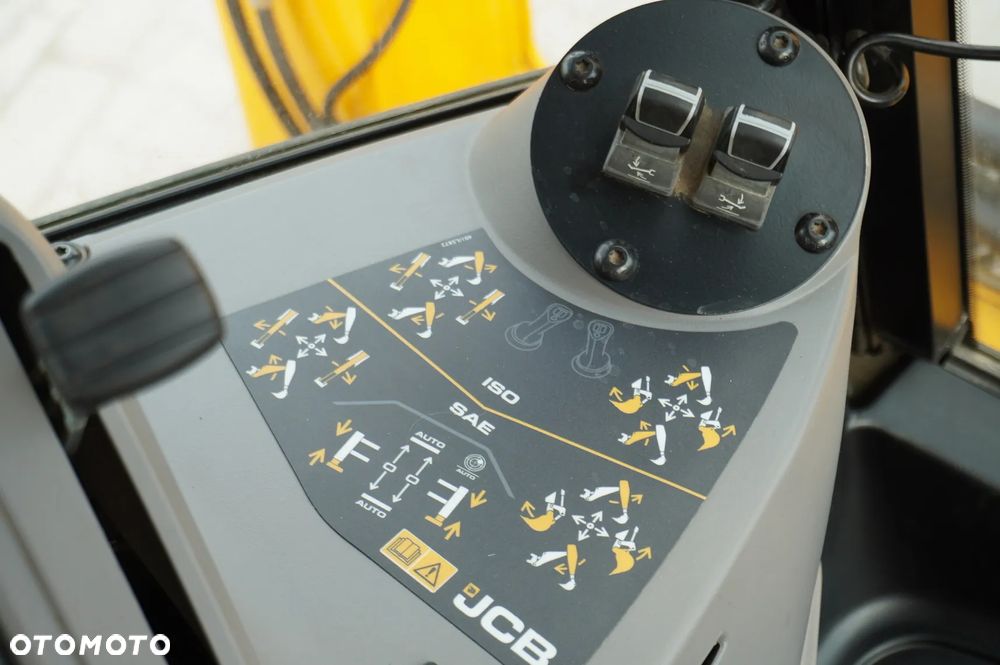 JCB 4CX PRO / 350 MTH!!! / 2023 / joysticki - 28