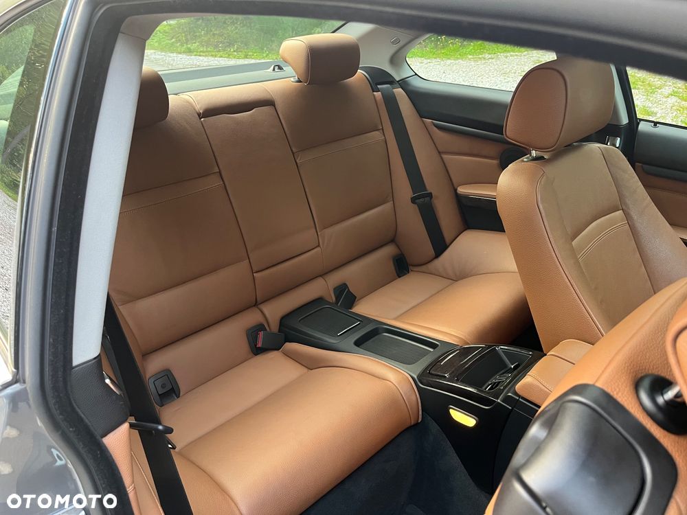 BMW Seria 3 320d Coupe Edition Exclusive - 18
