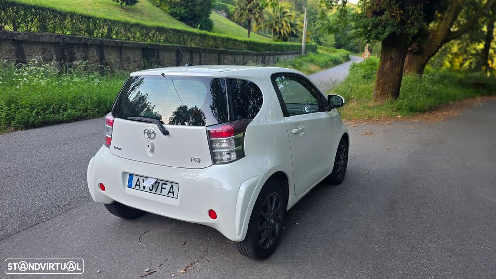 Toyota iQ 1.4 D-4D + - 3