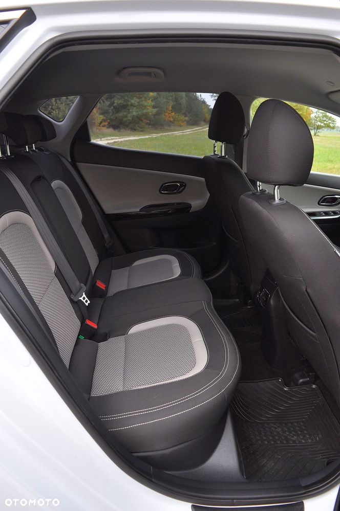 Kia Ceed 1.6 GDI XL DCT - 26