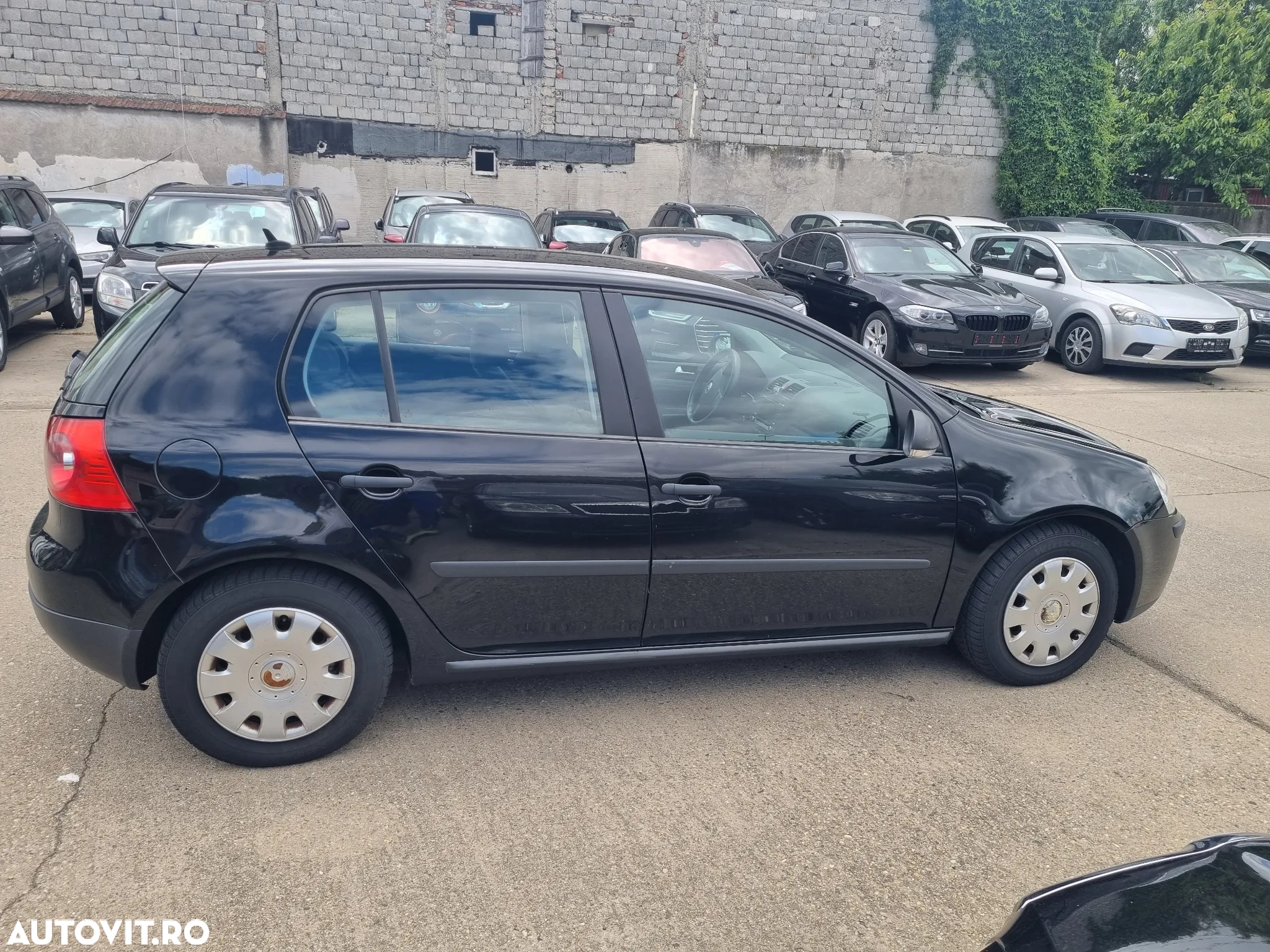 Volkswagen Golf 1.9 TDI DPF Goal - 25