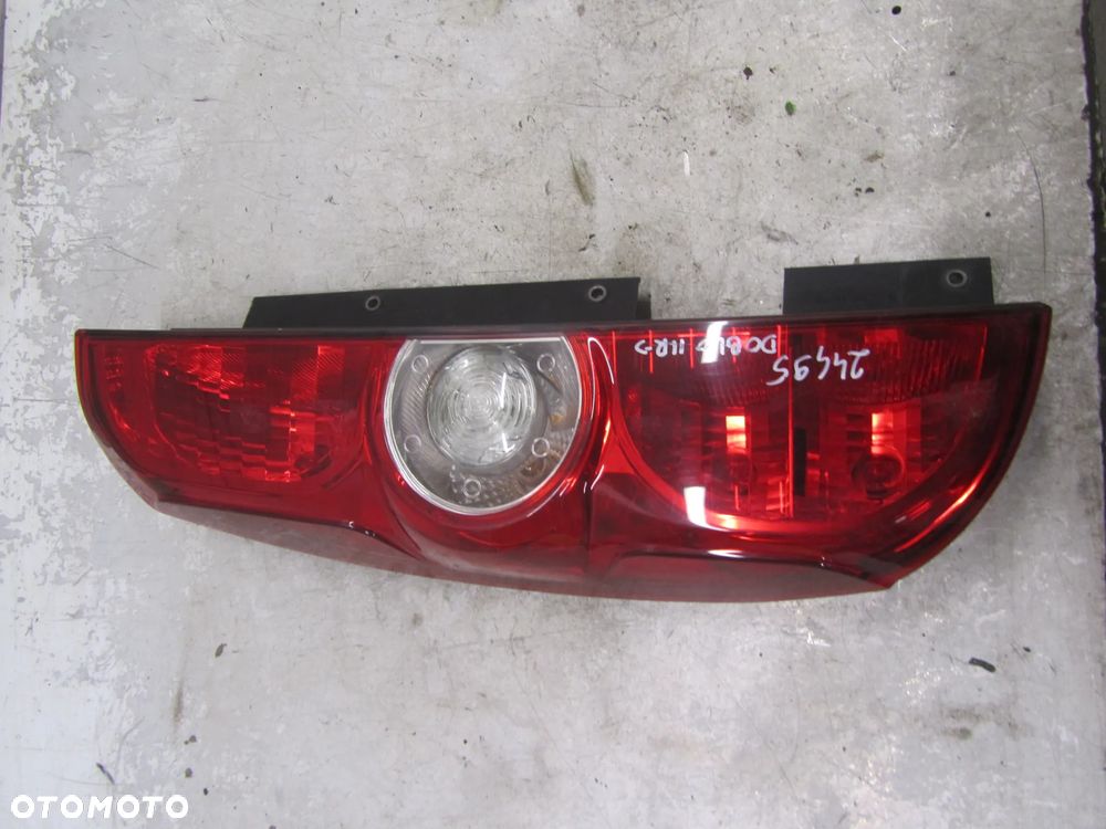 fiat doblo 11r->lampa lewy tył - 1