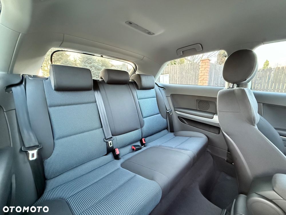 Audi A3 3-drzwiowe 1.6 TDI DPF Ambition - 27