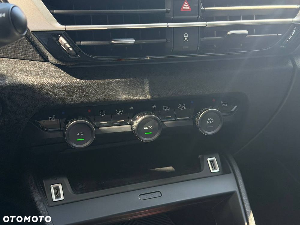Citroën C4 1.2 PureTech Max S&S EAT8 - 12