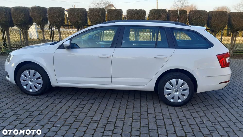 Skoda Octavia 1.6 TDI DSG Ambition - 13