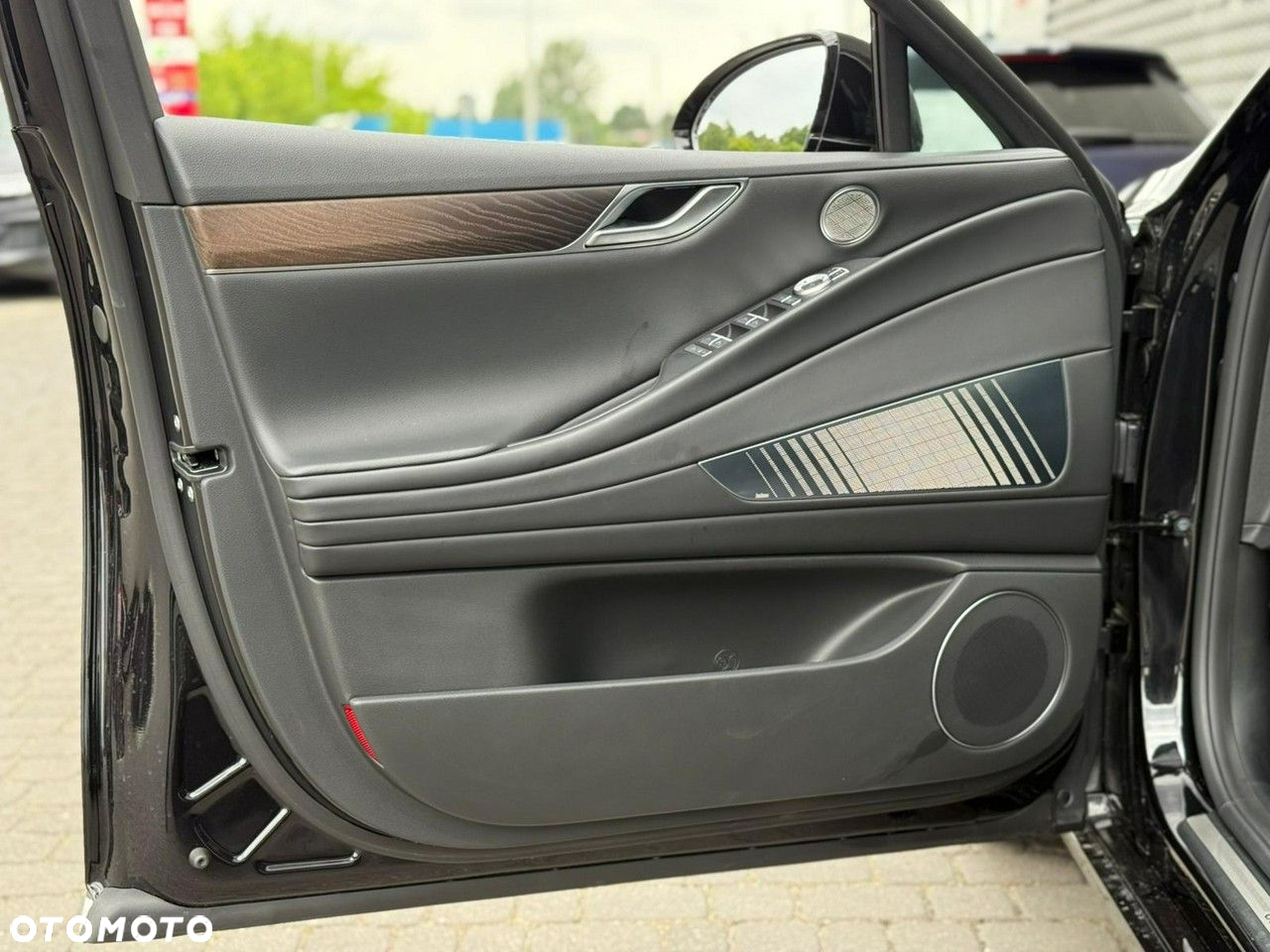 Genesis G80 - 11