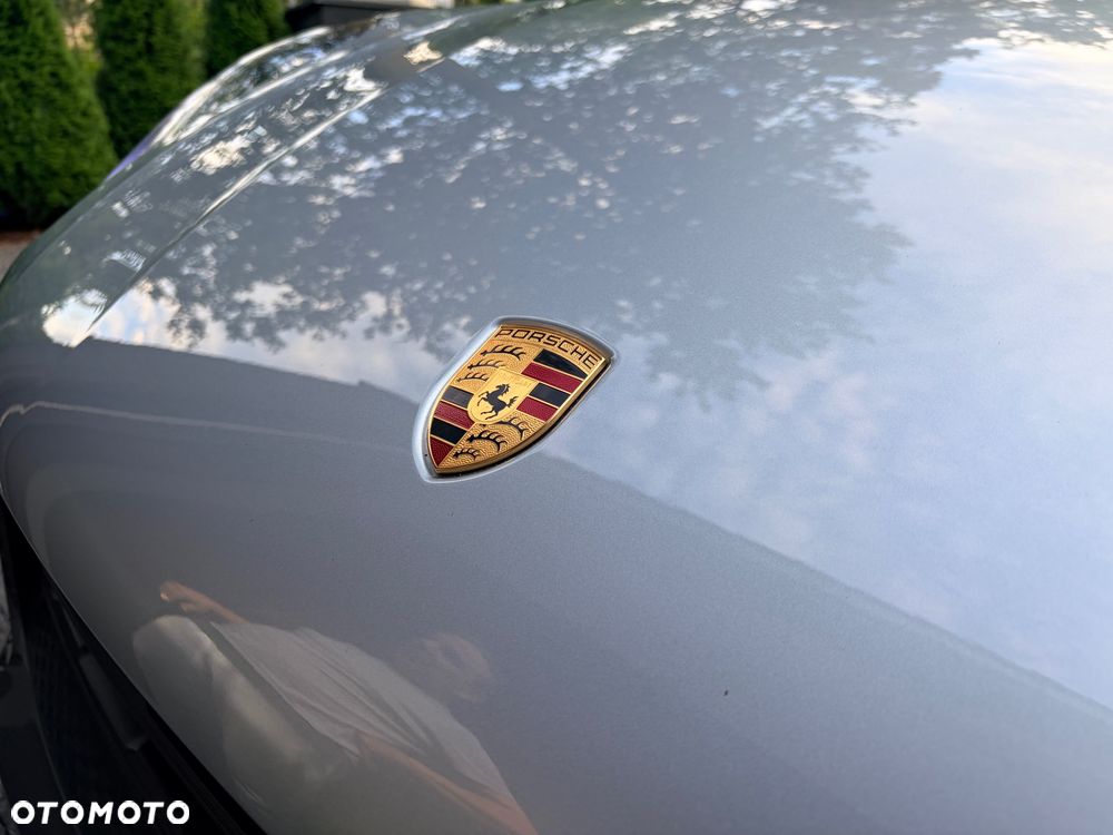 Porsche Macan T - 19