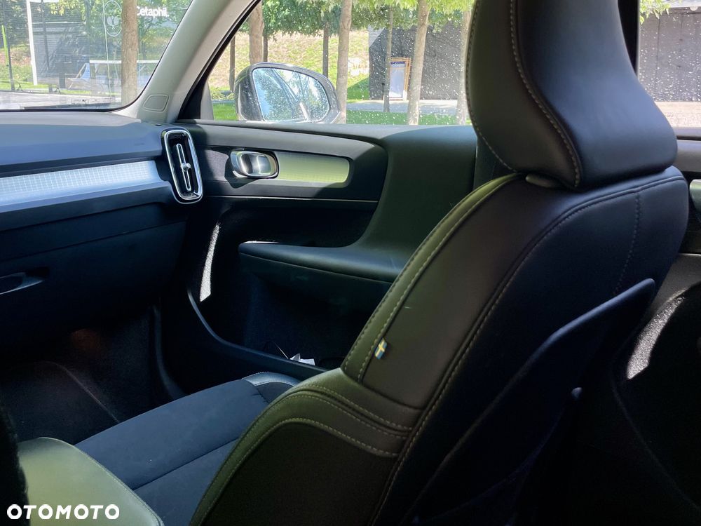 Volvo XC 40 D4 AWD Momentum Pro - 16