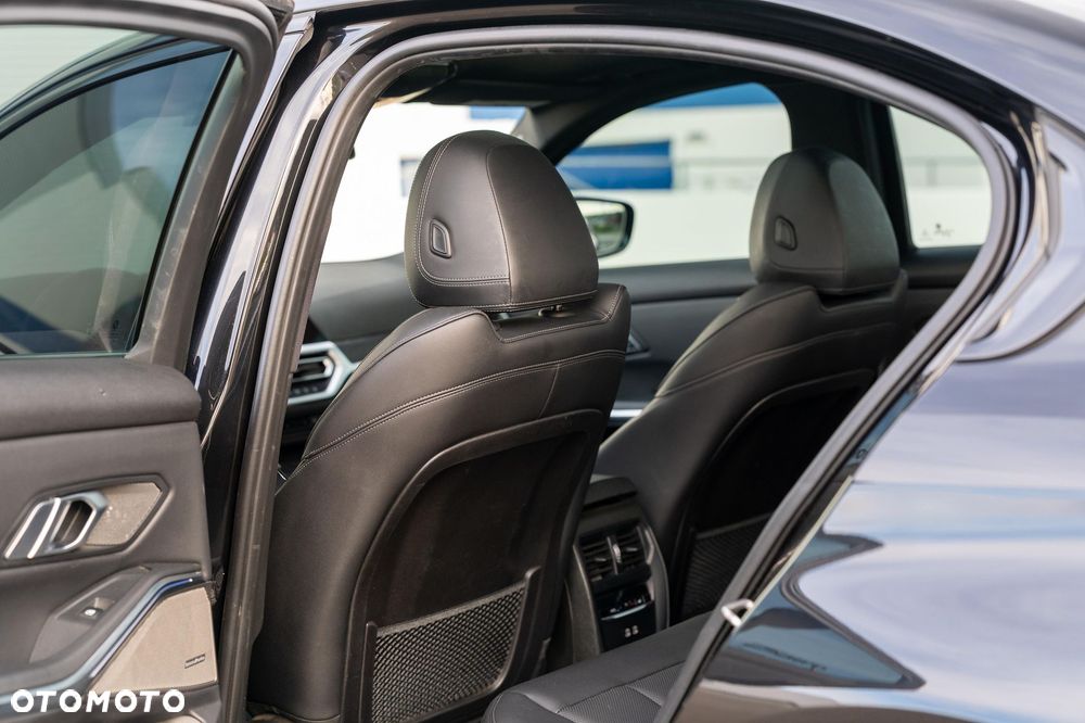 BMW Seria 3 - 31