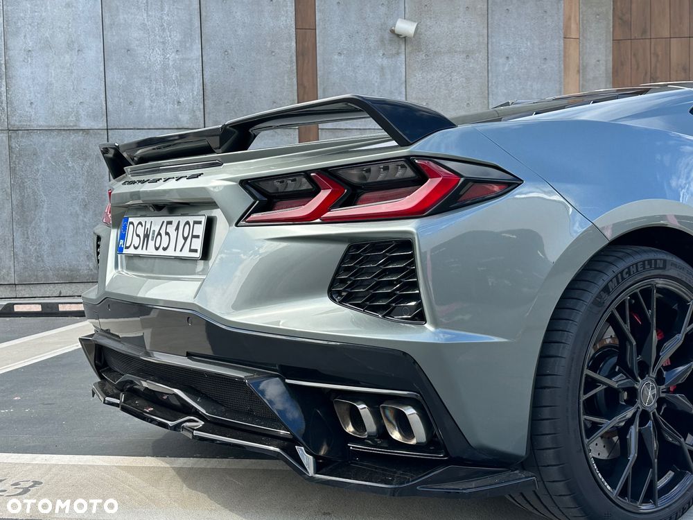 Chevrolet Corvette - 17