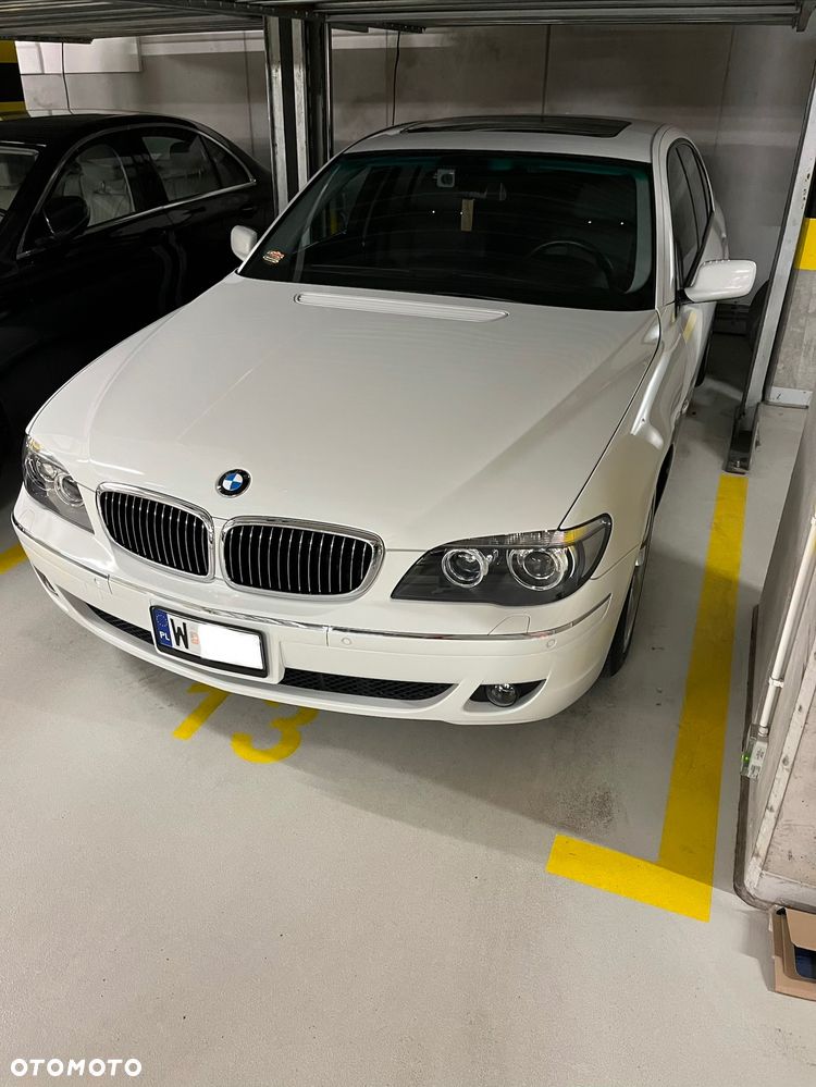 BMW Seria 7 740i - 5