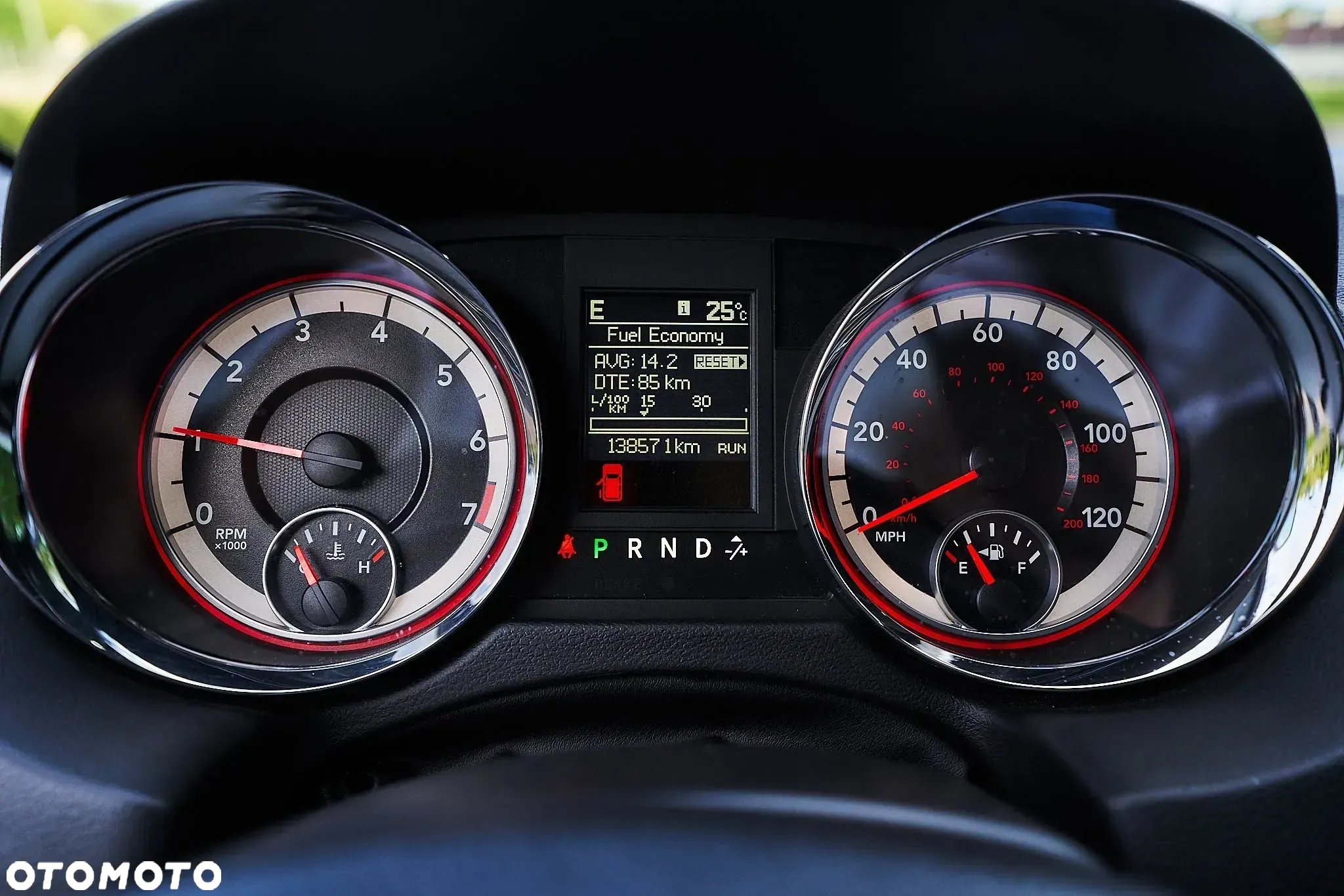 Dodge Grand Caravan - 8