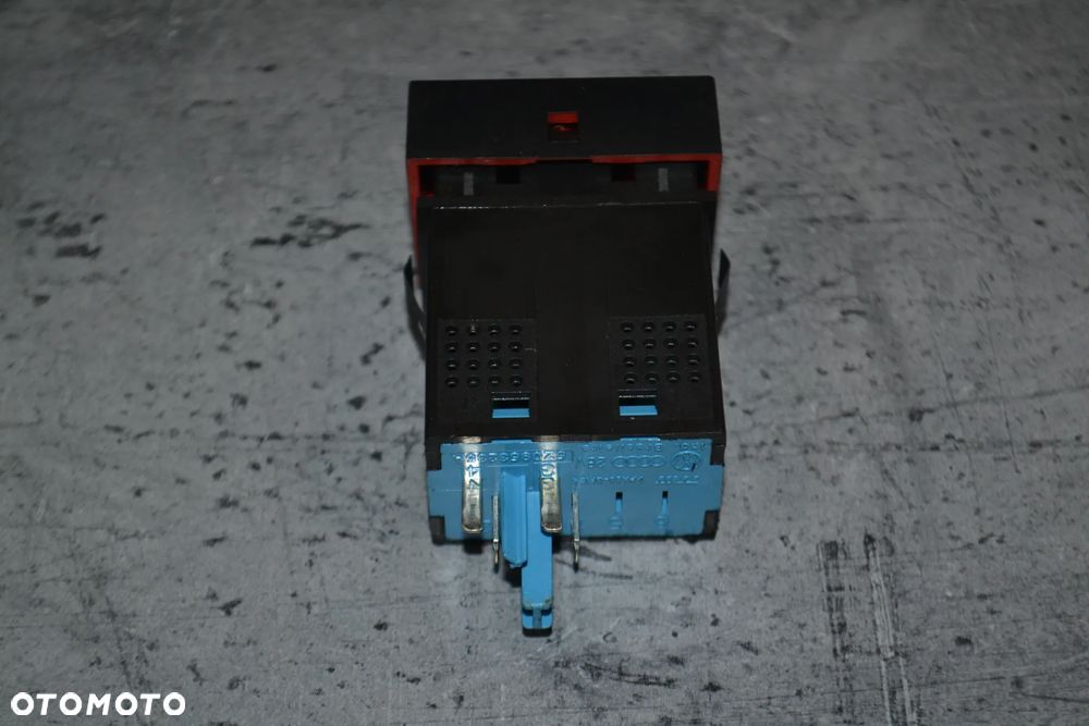 VW FOX WŁĄCZNIK PRZEŁĄCZNIK AWARYJNYCH 5Z0953235A - 3