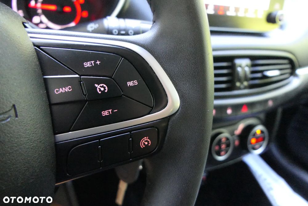 Fiat Tipo 1.6 MultiJet Lounge - 26